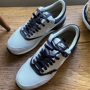 Nike Men’s Air Odyssey Suede - 9.5